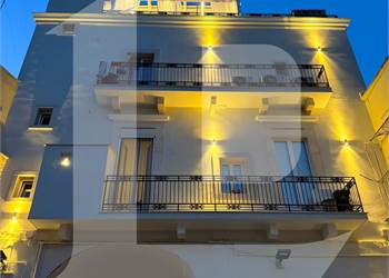 Stabile / Palazzo In Vendita a Bitonto